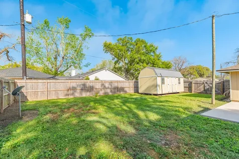 52 S Bachelor Button Street Lake Jackson TX 77566