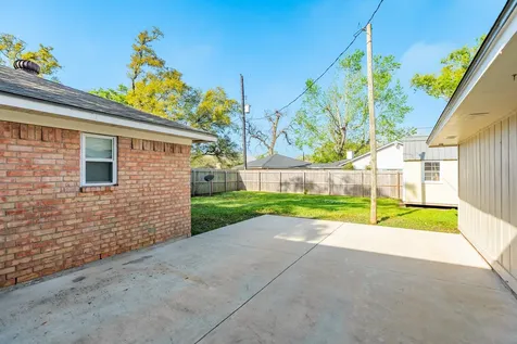 52 S Bachelor Button Street Lake Jackson TX 77566