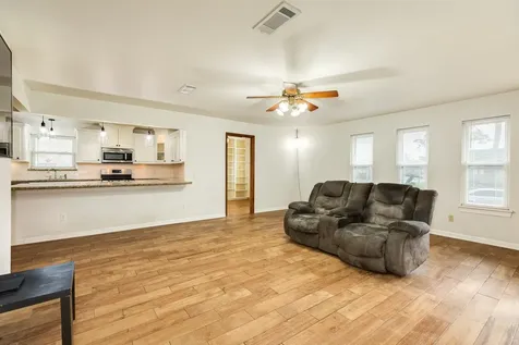 52 S Bachelor Button Street Lake Jackson TX 77566