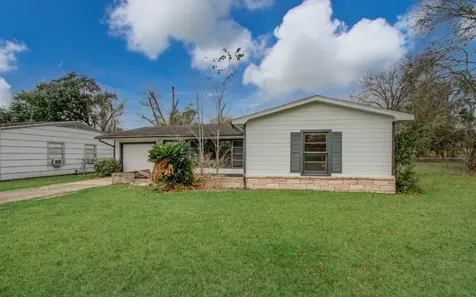 2417 Pecan Street Dickinson TX 77539