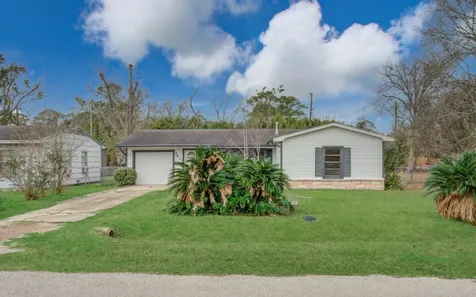 2417 Pecan Street Dickinson TX 77539
