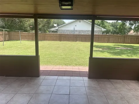 279 4th Street N Van Vleck TX 77482