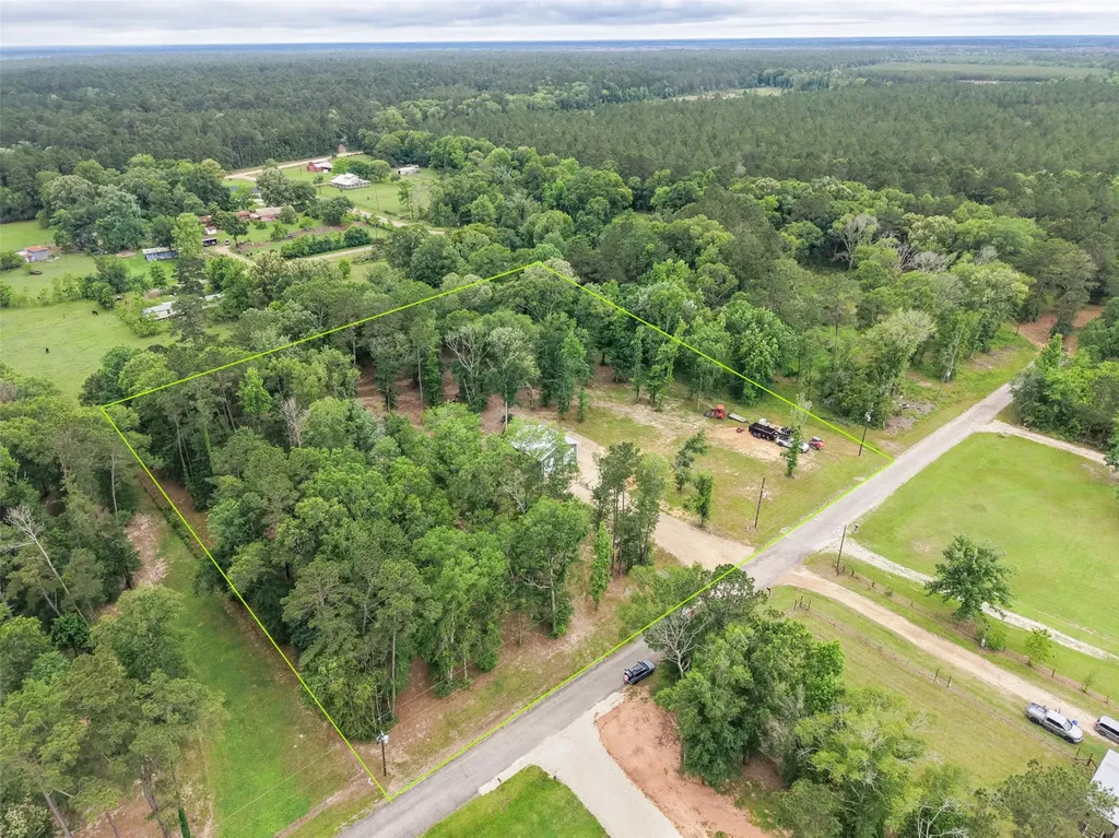 351 Oak Knoll Road Cleveland TX 77328