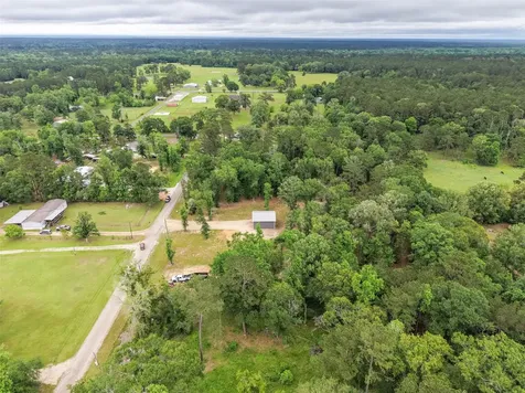 351 Oak Knoll Road Cleveland TX 77328