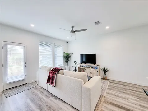 3223 Creston Gate Drive Houston TX 77047