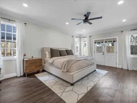 403 E 25th Street Houston TX 77008