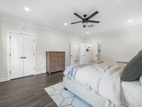 403 E 25th Street Houston TX 77008