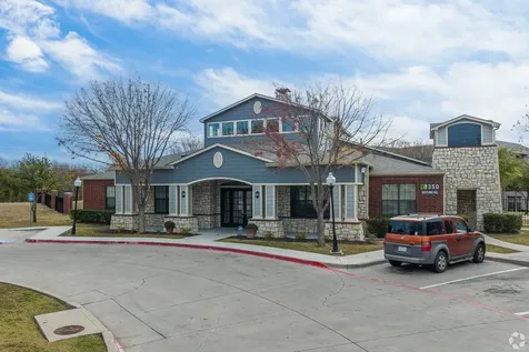 1350 Skyline Road Grand Prairie TX 75051