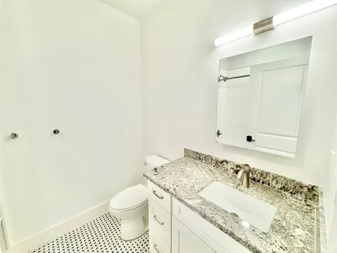 2102 Mechanic Street 301 Galveston TX 77550