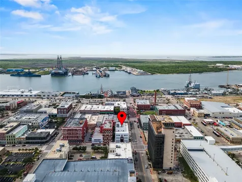 2102 Mechanic Street 301 Galveston TX 77550