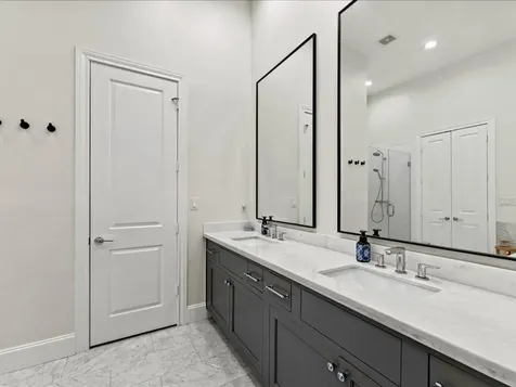 2605 Maxroy Street Houston TX 77007