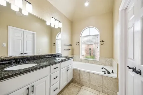 210 Grove Street Houston TX 77020