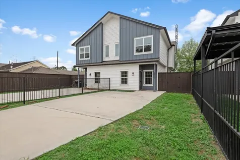 2202 Lynnfield Street B Houston TX 77093