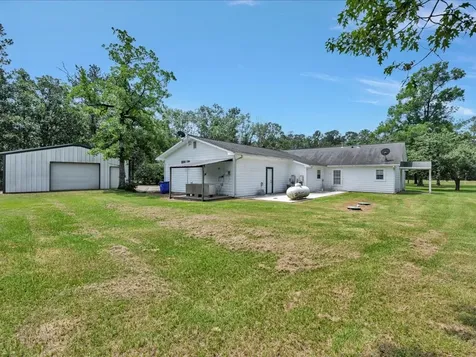 21441 Fm 705 Broaddus TX 75929