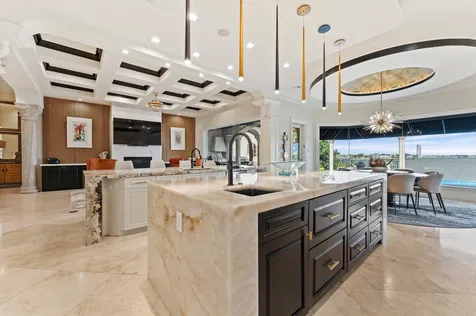 6 Waterford Oaks Lane Kemah TX 77565