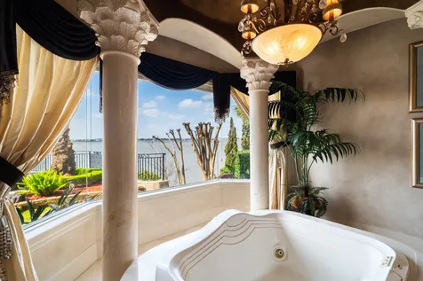 6 Waterford Oaks Lane Kemah TX 77565