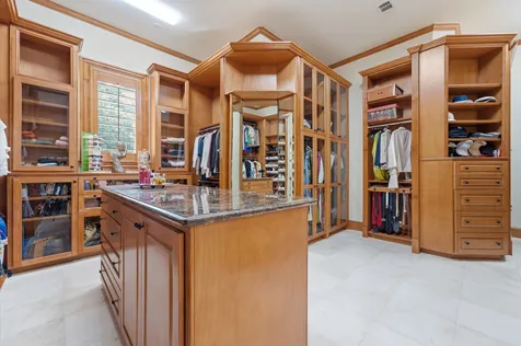 6 Waterford Oaks Lane Kemah TX 77565