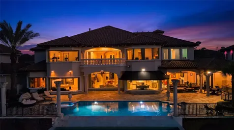6 Waterford Oaks Lane Kemah TX 77565