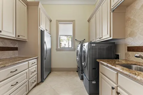6 Waterford Oaks Lane Kemah TX 77565