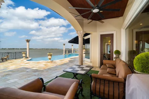 6 Waterford Oaks Lane Kemah TX 77565