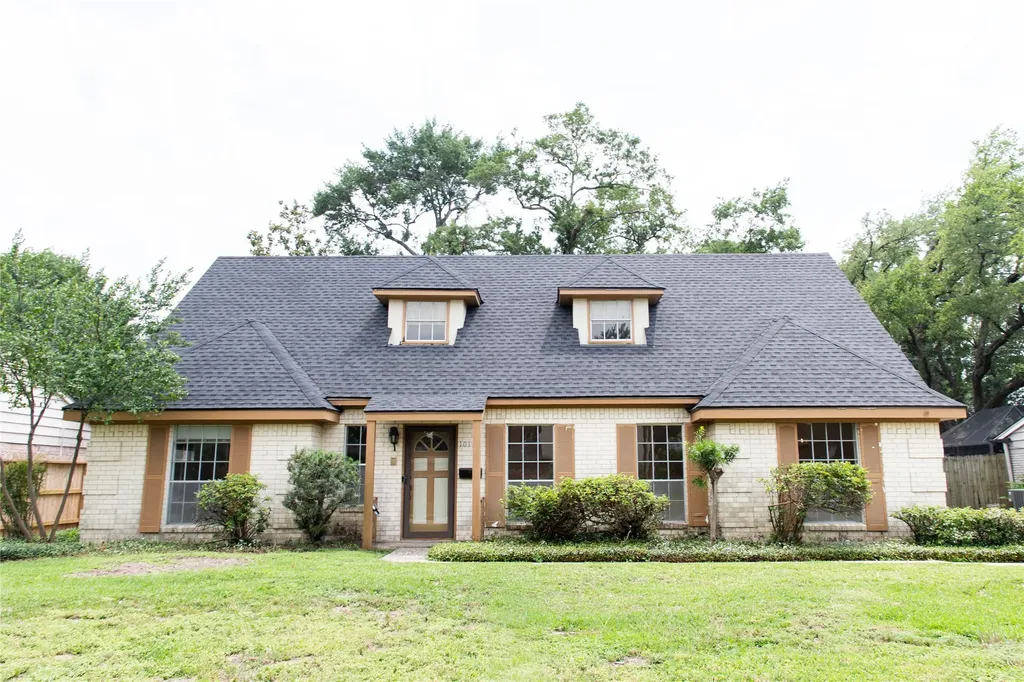 10111 Kerrwood Lane Houston TX 77080