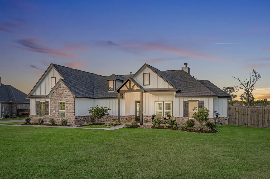 5611 Arrowhead Point Drive Baytown TX 77523