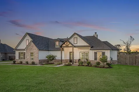 5611 Arrowhead Point Drive Baytown TX 77523