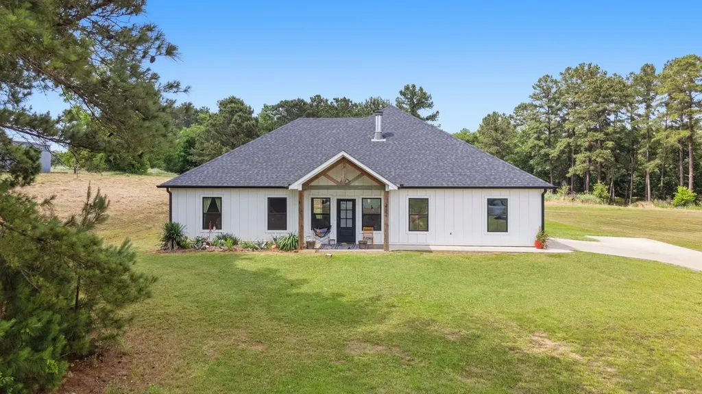 10374 St Highway 204 Cushing TX 75760