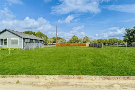 12 Becca Court Brookshire TX 77423