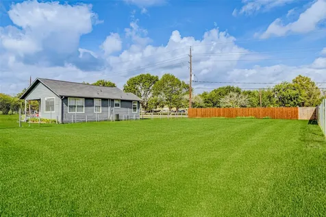 12 Becca Court Brookshire TX 77423