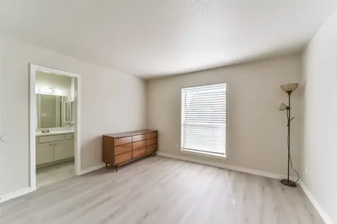 6202 Skyline Drive 44 Houston TX 77057