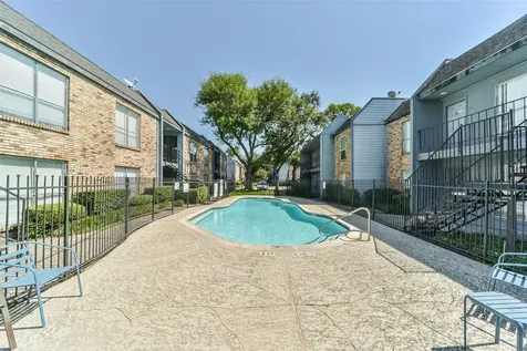 6202 Skyline Drive 44 Houston TX 77057