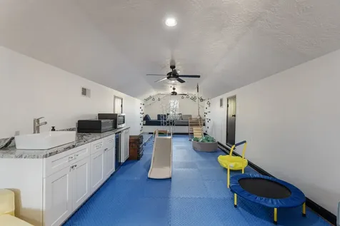 2626 Reagan Street Houston TX 77009