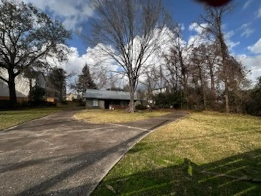 1235 W 25th Street Houston TX 77008