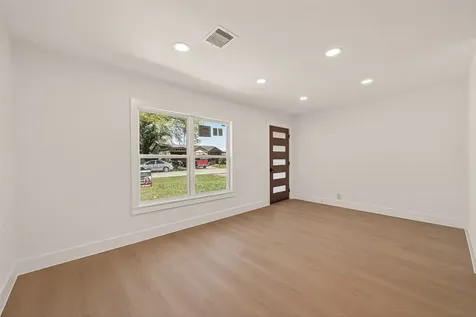 3209 Mccrarey Drive Houston TX 77088