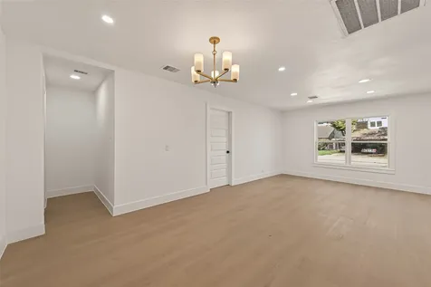 3209 Mccrarey Drive Houston TX 77088