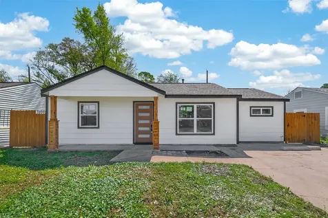 3209 Mccrarey Drive Houston TX 77088