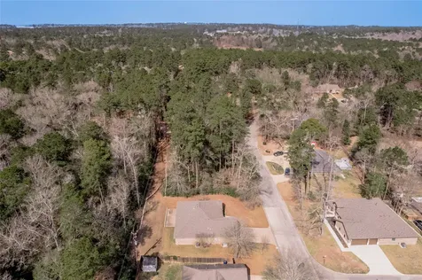 249 Broadmoor Drive Huntsville TX 77340