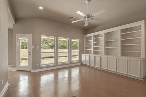 249 Broadmoor Drive Huntsville TX 77340