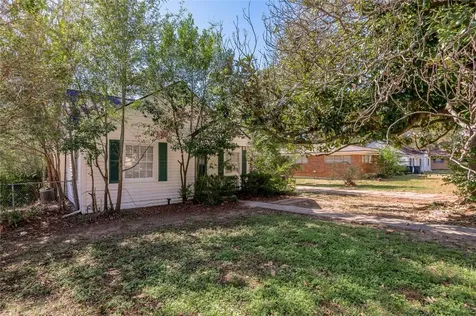 1415 22nd Street Huntsville TX 77340
