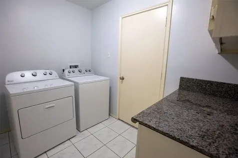 415 Abbott Circle Sugar Land TX 77498