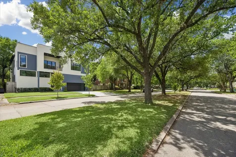 2065 Southgate Boulevard Houston TX 77030