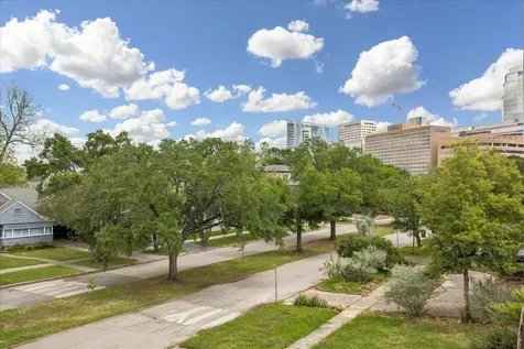 2065 Southgate Boulevard Houston TX 77030