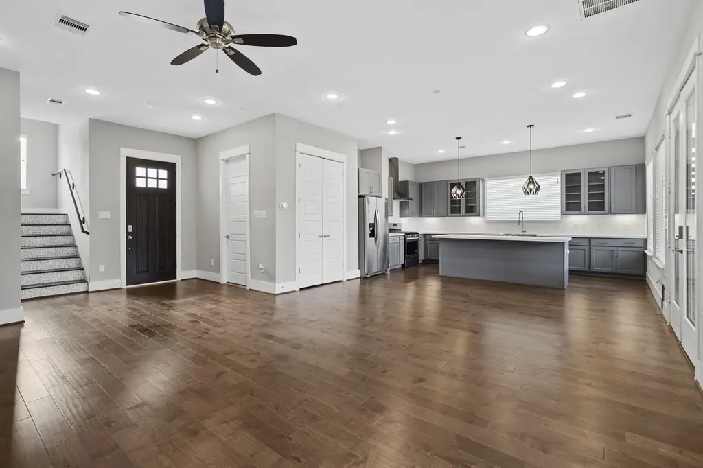 410 Yale Oaks Lane Houston TX 77091