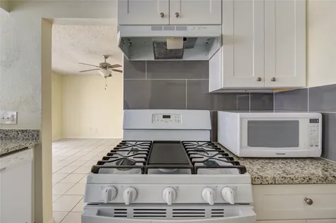 2927 Great Lakes Avenue Sugar Land TX 77479