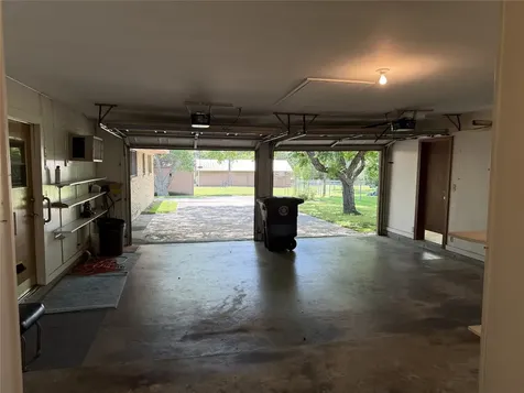 701 Herder Avenue Schulenburg TX 78956