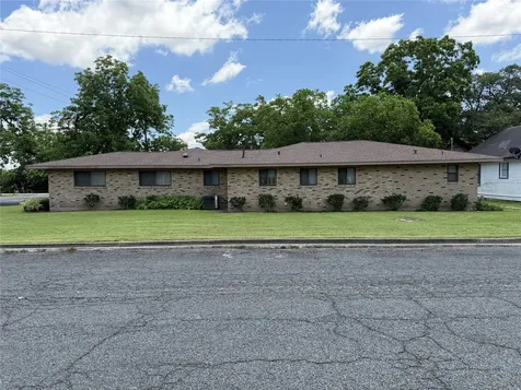 701 Herder Avenue Schulenburg TX 78956