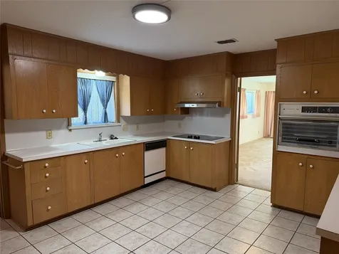 701 Herder Avenue Schulenburg TX 78956