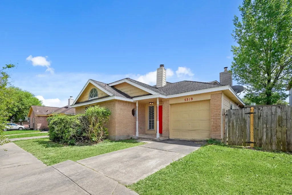 6319 Southwood Court N Houston TX 77035