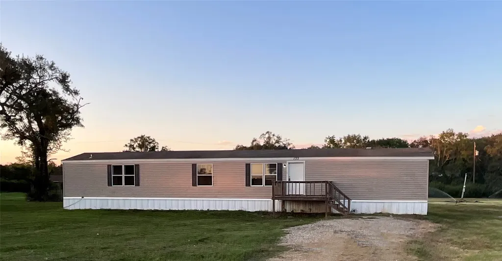 133 Country Oaks Street Brazoria TX 77422
